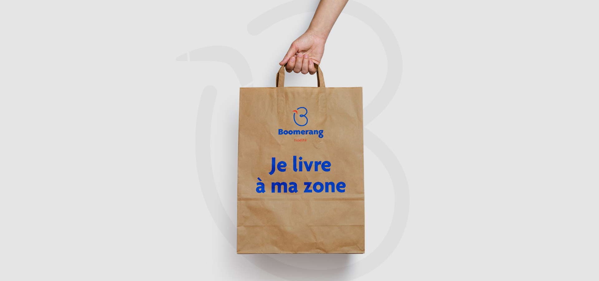 Paper bag with Boomerang logo